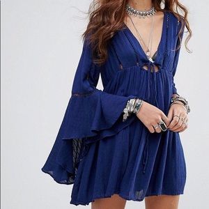 💙 FREE PEOPLE Romeo navy blue mini dress 💙